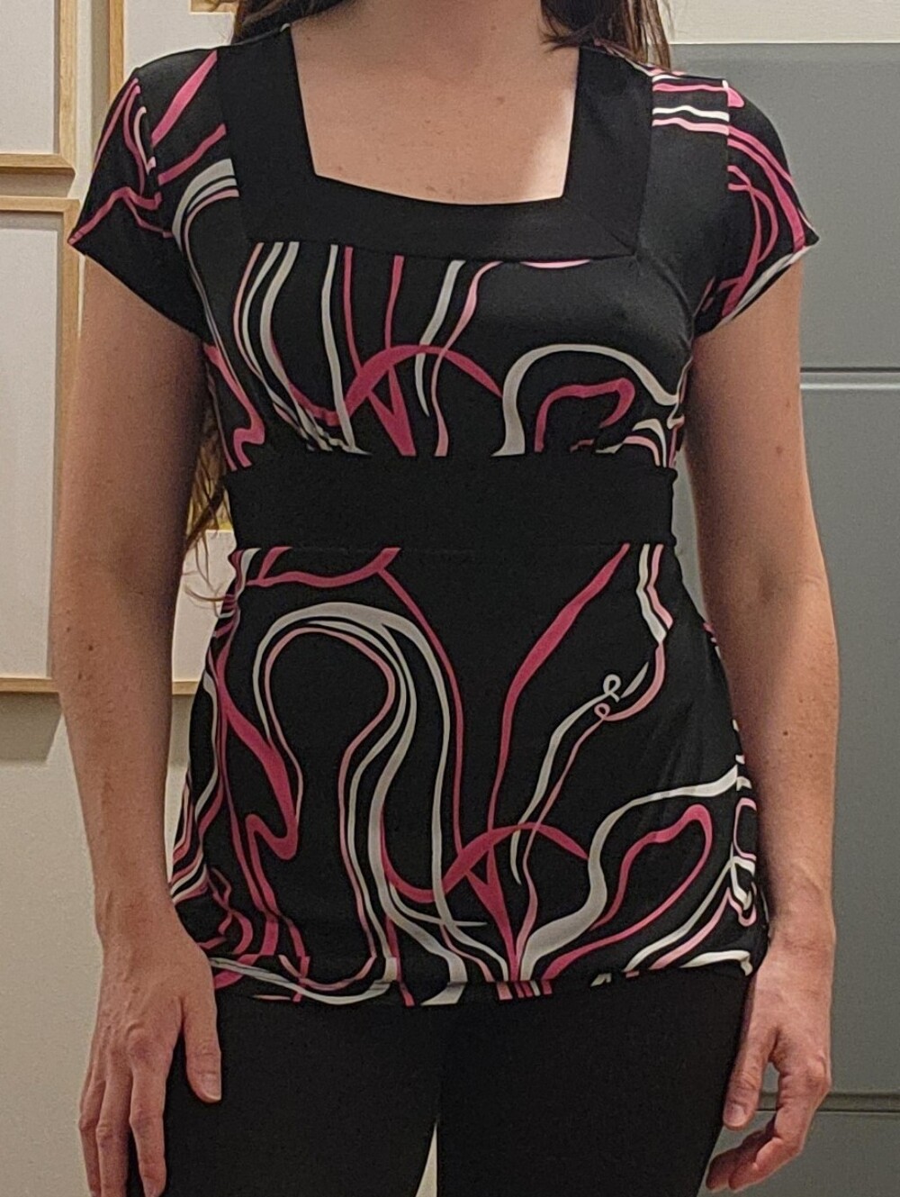 Y2K Retro Swirl Print Top – Black Pink Fitted Tie Waist Claudia Richard Small